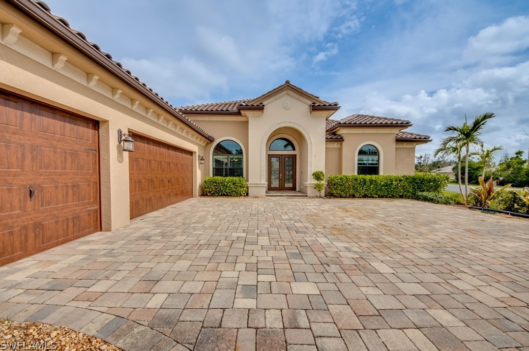 8746 Belle Meade Dr, Fort Myers, FL 33908-6018