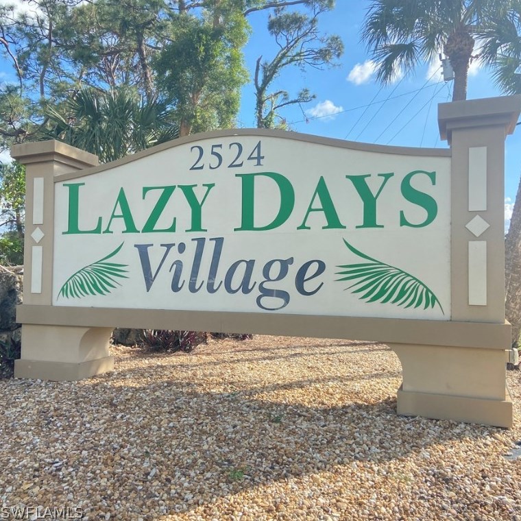 630 Vista Dr, Fort Myers, FL 33917-2386