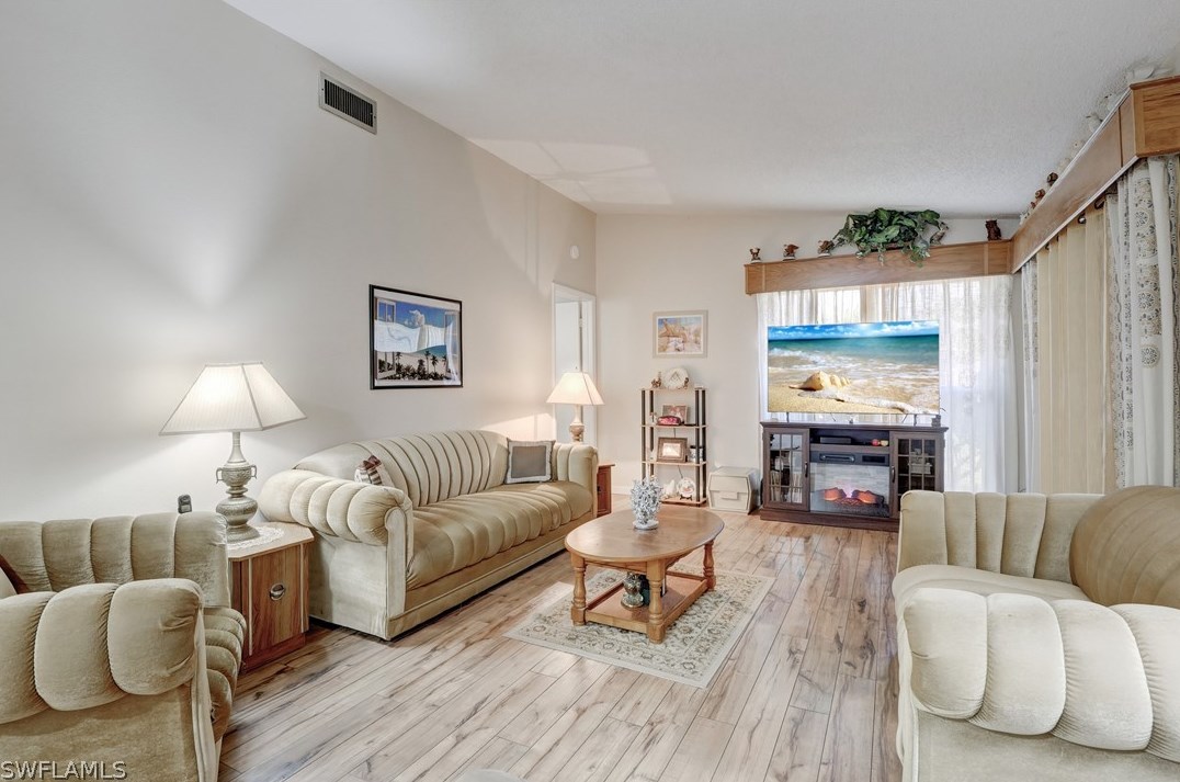 1044 Lovely Way, Fort Myers, FL 33903-4258