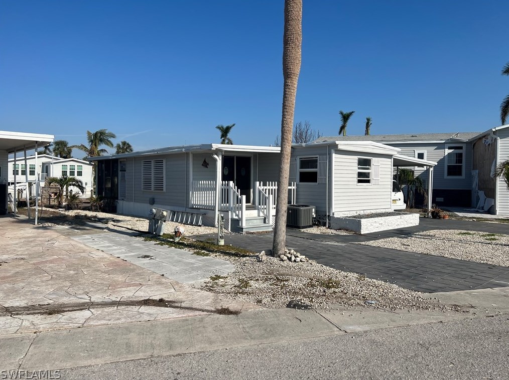 11280 Bougainvillea Ln, Fort Myers Beach, FL 33931