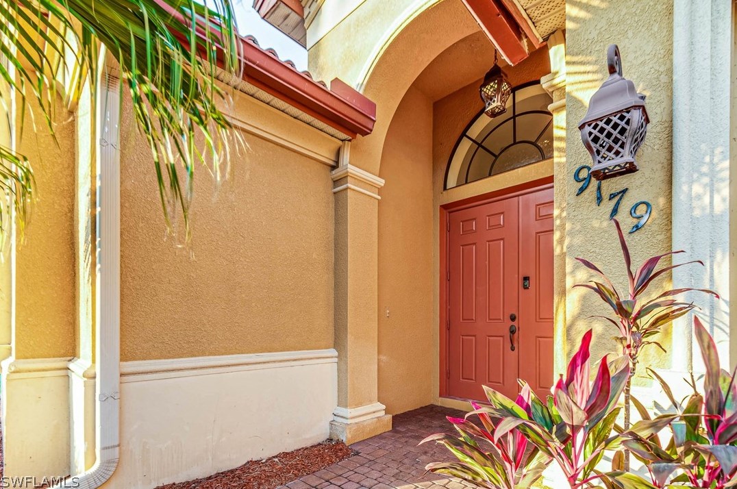 9179 River Otter Dr, Fort Myers, FL 33912-8921