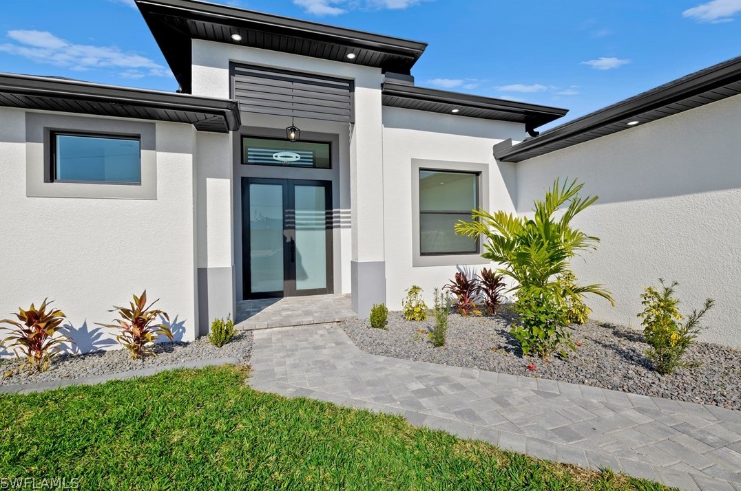 1905 3rd St, Cape Coral, FL 33909-0027
