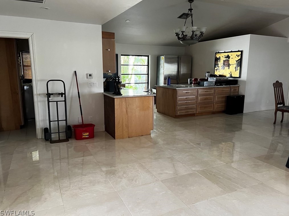 2023 Se 13th St, Cape Coral, FL 33990