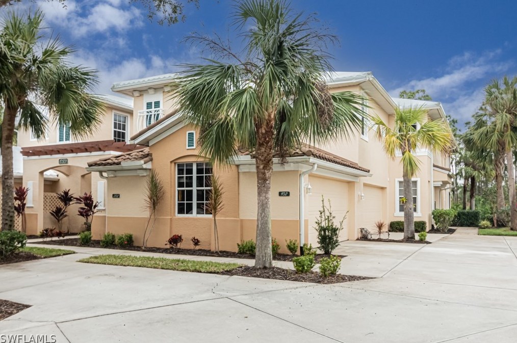 10501 Sevilla Dr, Fort Myers, FL 33913-7033