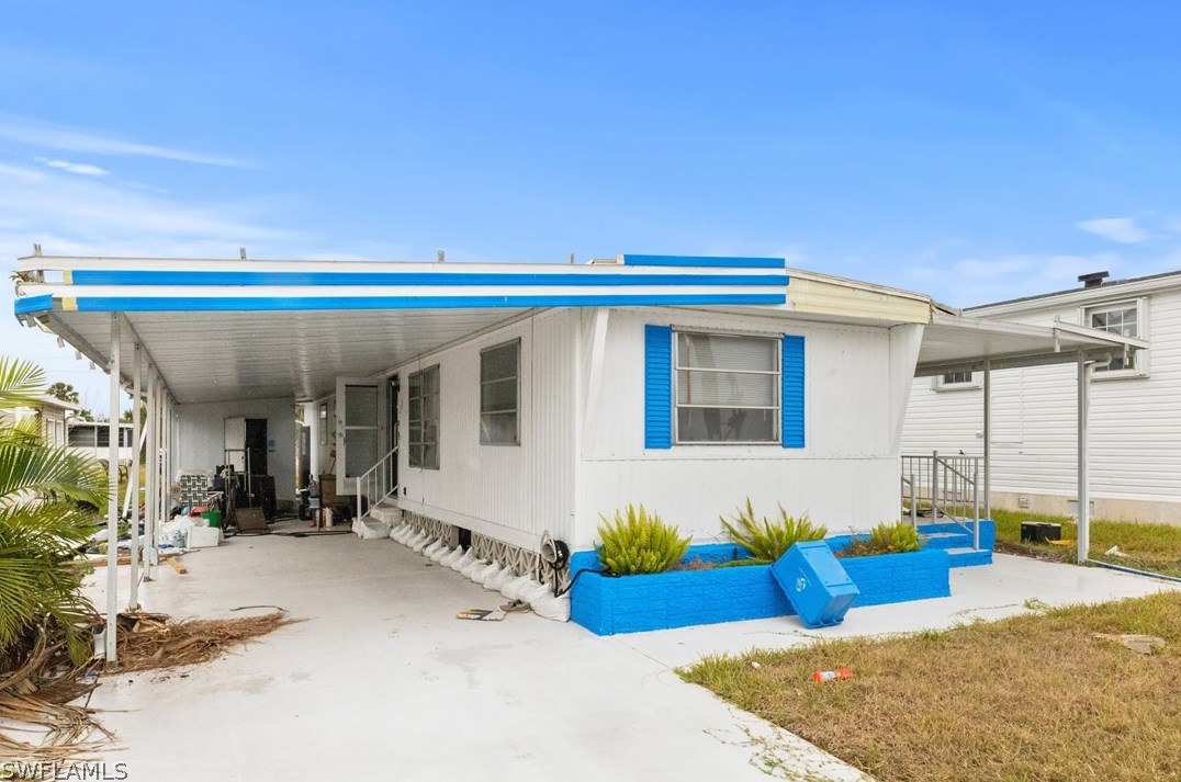 11280 Azalea Ln, Fort Myers Beach, FL 33931