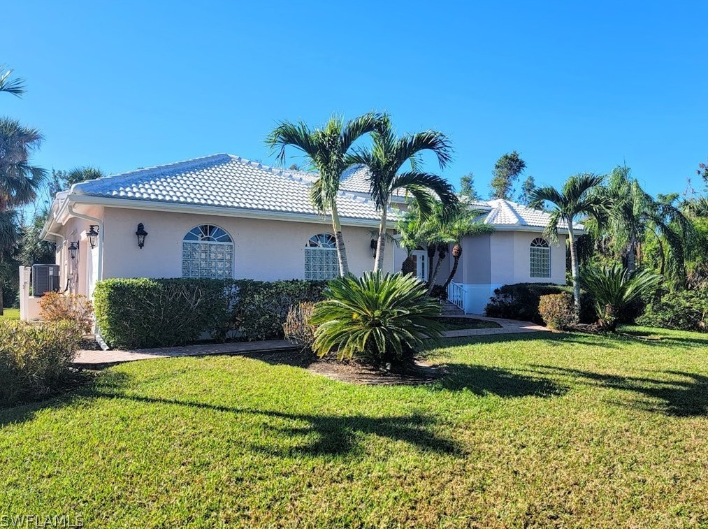 8731 Belle Meade Dr, Fort Myers, FL 33908-6007