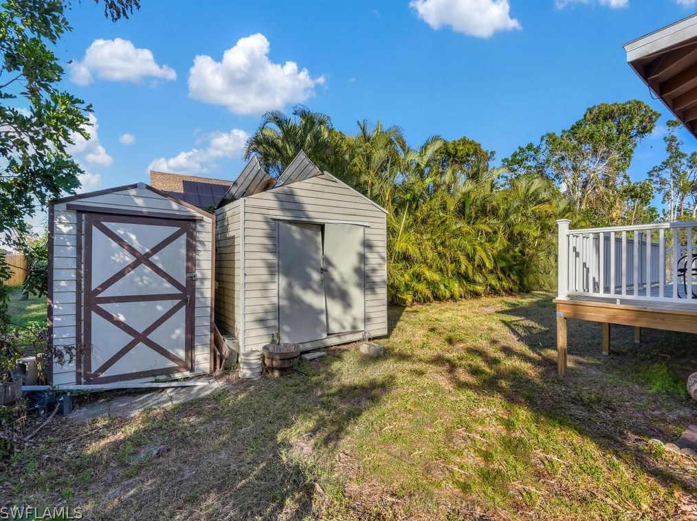 7563 Captiva Blvd, Fort Myers FL  33967-6121 exterior