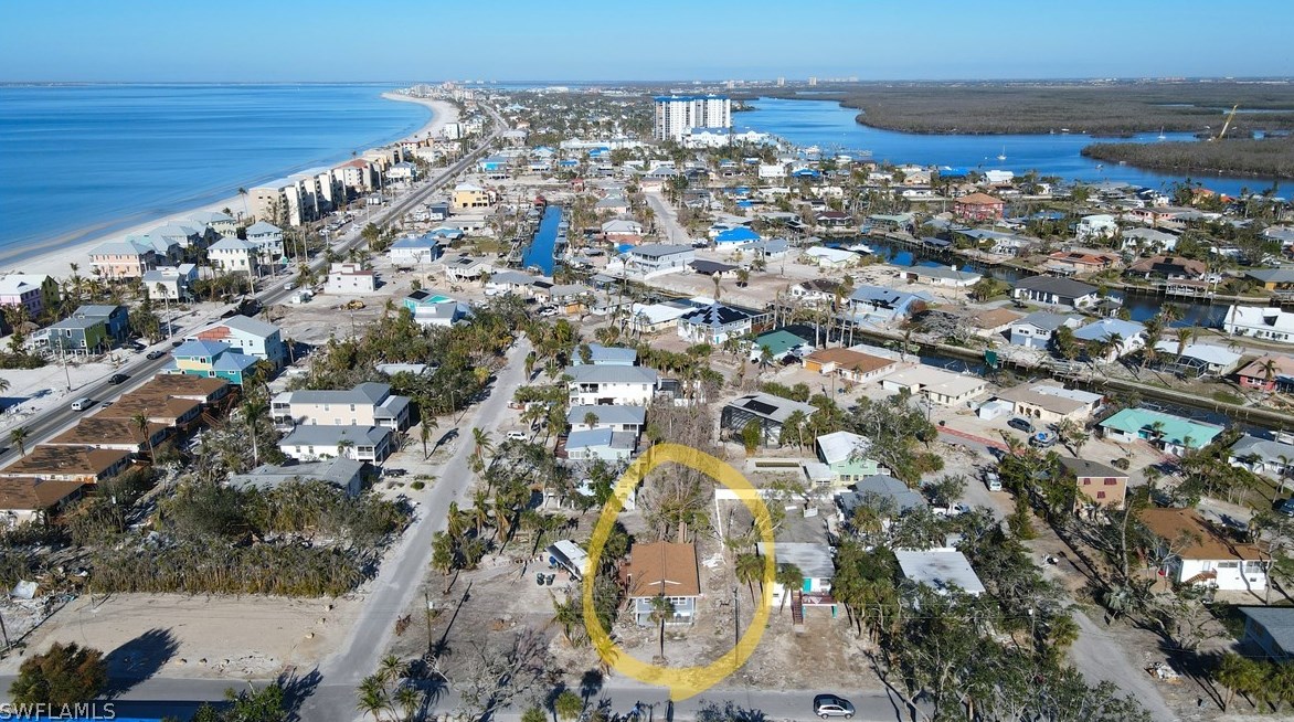 217-219 Dakota Ave, Fort Myers Beach, FL 33931