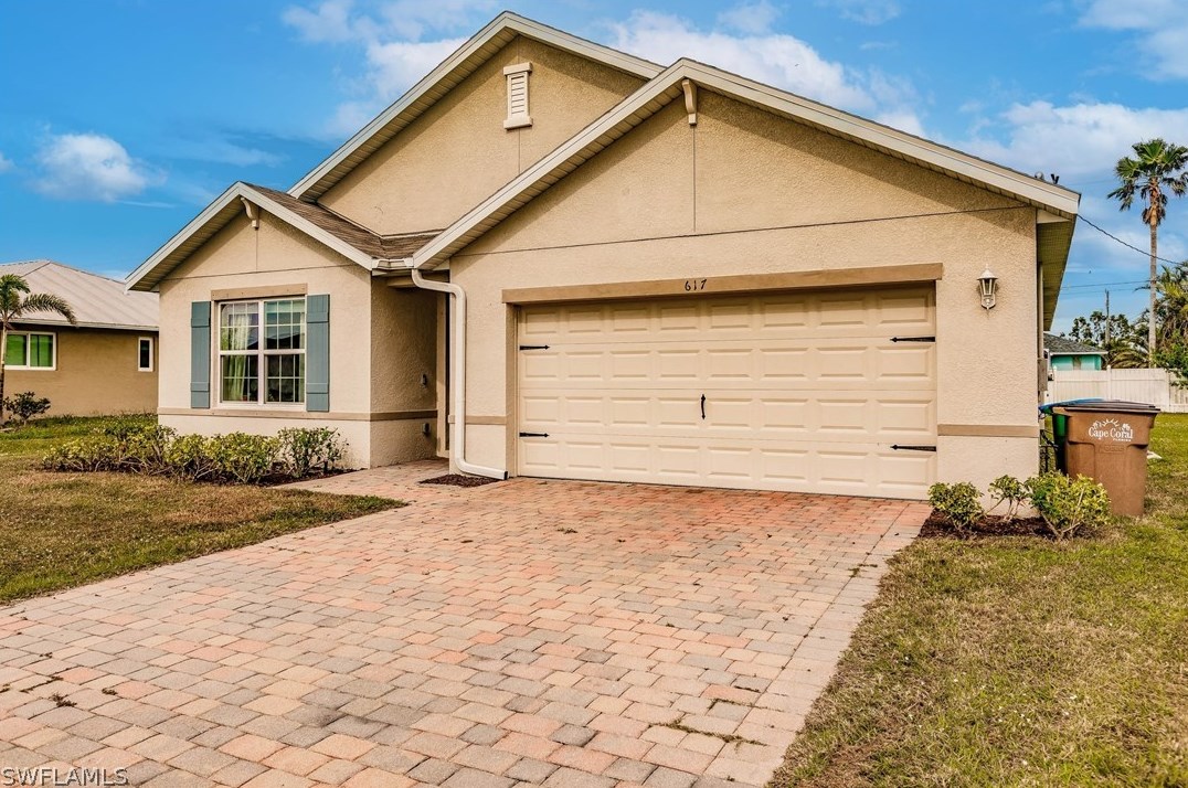 617 31st Ter, Cape Coral, FL 33904-3550