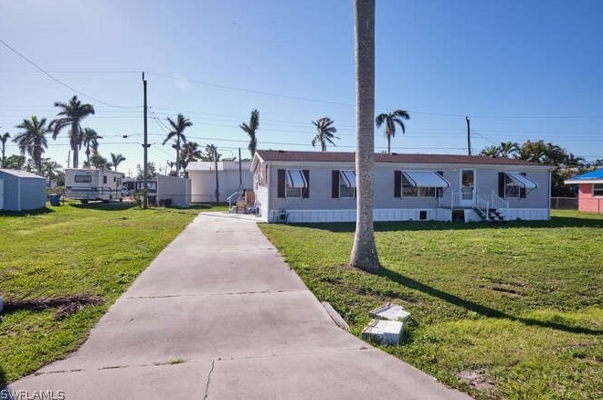 12141 Palm Dr, Fort Myers, FL 33908-2433