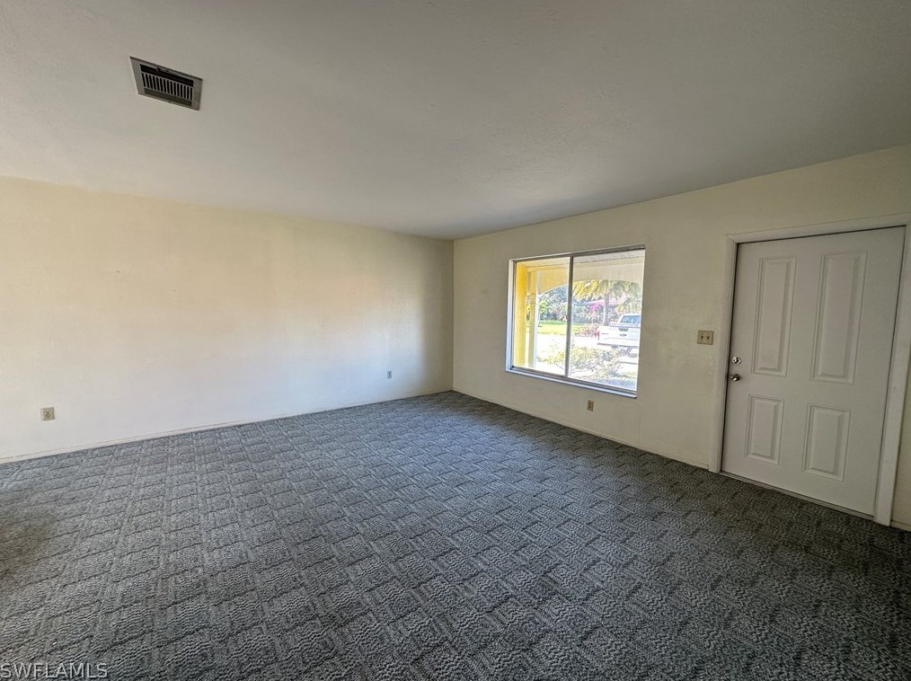 4028 Rainbow Cir, Labelle, FL 33935-5414