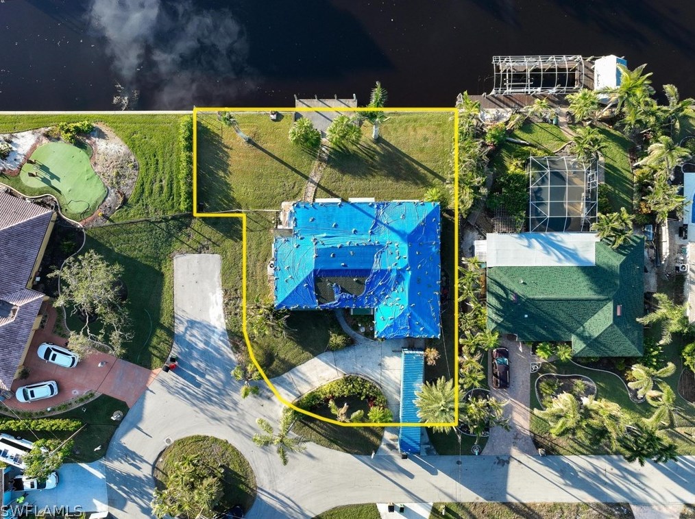 846 Montclaire Ct, Cape Coral, FL 33904-5945