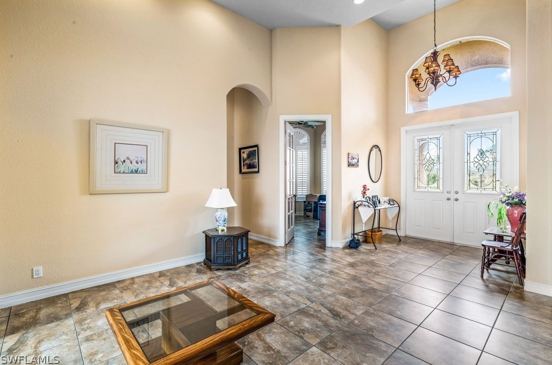 1018 Town And River Dr, Fort Myers, FL 33919-5937