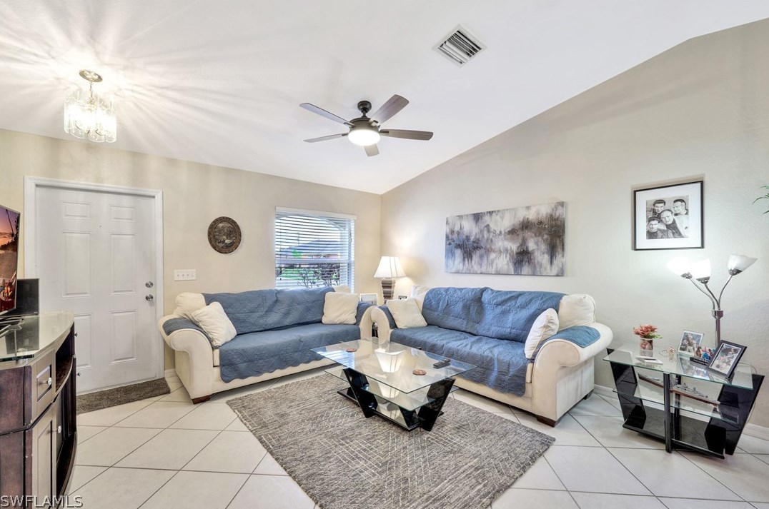 928 13th St, Cape Coral, FL 33909-1411