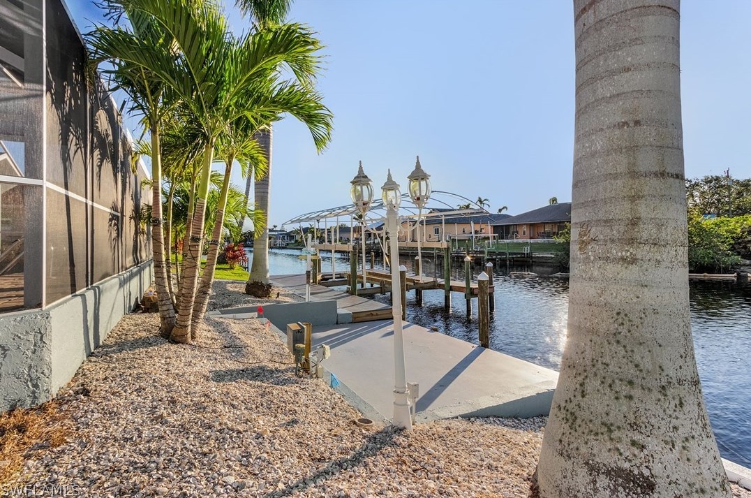 4416 5th Ave, Cape Coral FL  33914-7559 exterior