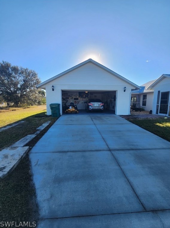 1059 Bogie Ct, Labelle, FL 33935-8000