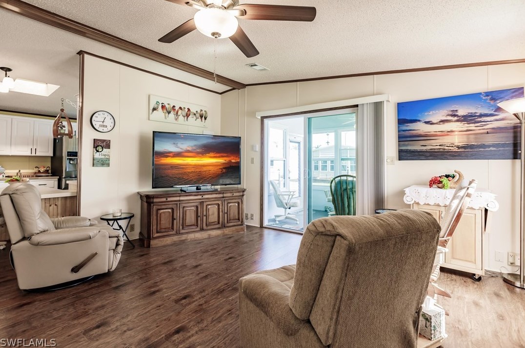 3167 Longview Dr, Fort Myers, FL 33917-1582