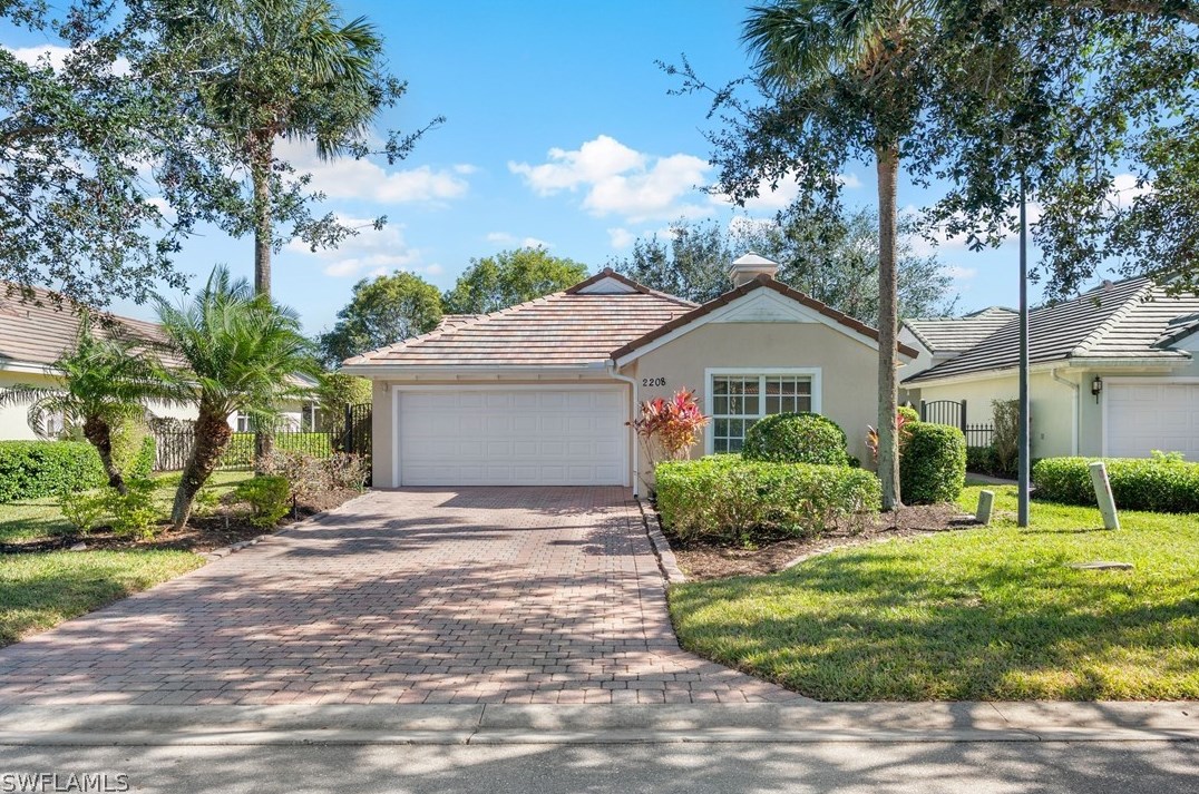 2208 Summersweet Dr, Alva FL  33920-4606 exterior