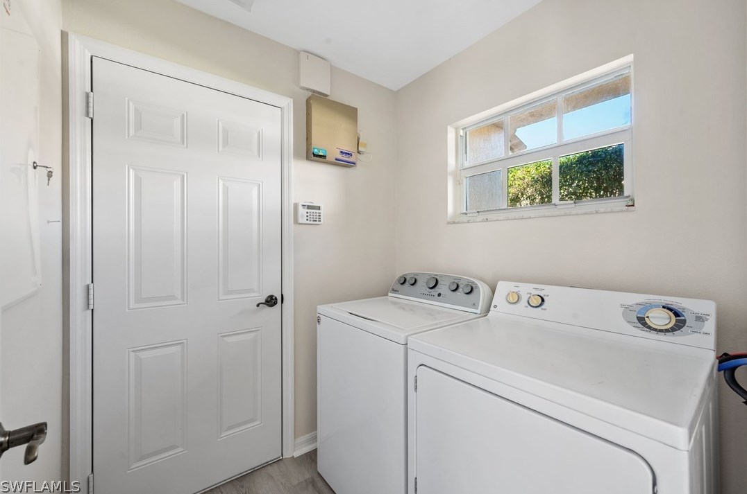 2208 Summersweet Dr, Alva FL  33920-4606 exterior