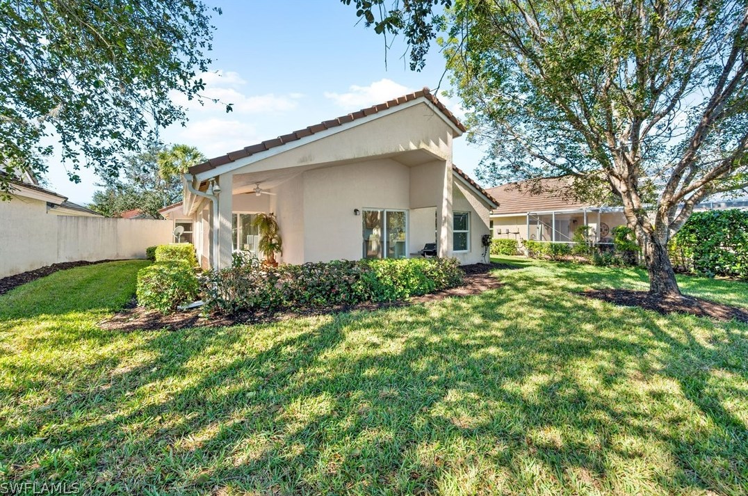 2208 Summersweet Dr, Alva FL  33920-4606 exterior