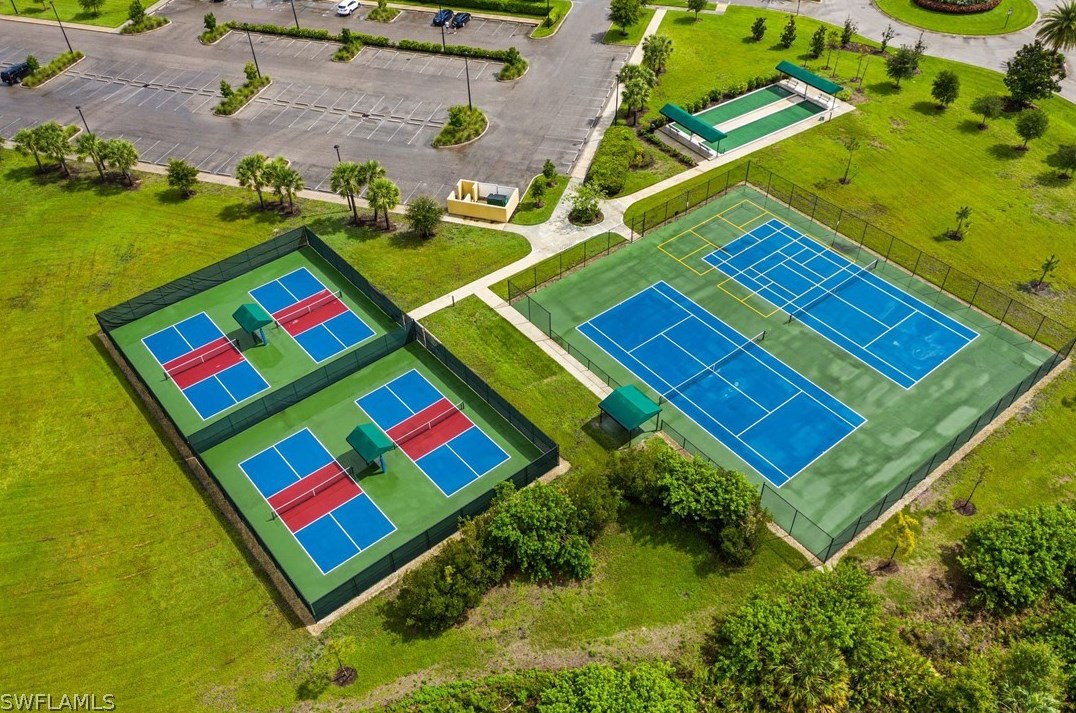 2208 Summersweet Dr, Alva FL  33920-4606 exterior