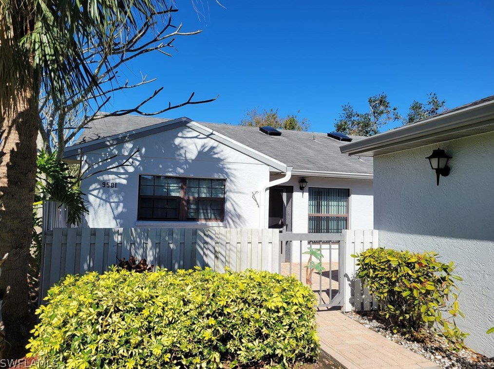 9581 Green Cypress Ln, Fort Myers, FL 33905-5364