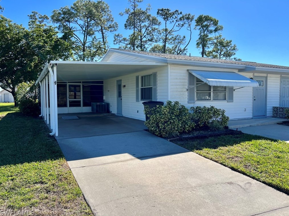 23 Pinewood Blvd, Lehigh Acres, FL 33936