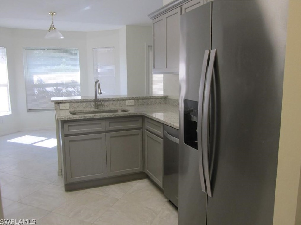 1910 Sw 30th St, Cape Coral, FL 33914