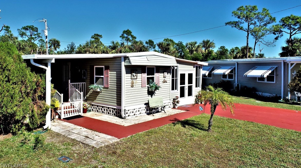 369 Santa Fe Trl, Fort Myers, FL 33917-3062