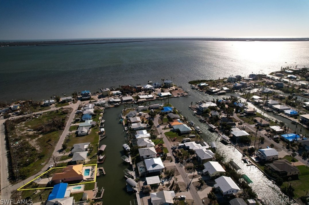 2271 Cactus Point Ln, Saint James City, FL 33956