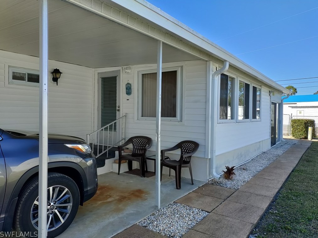 161 Overland Trl, Fort Myers, FL 33917-3049