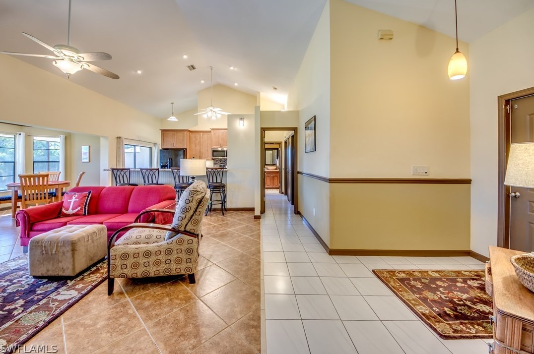 626 Gleason Pkwy, Cape Coral, FL 33914-5362