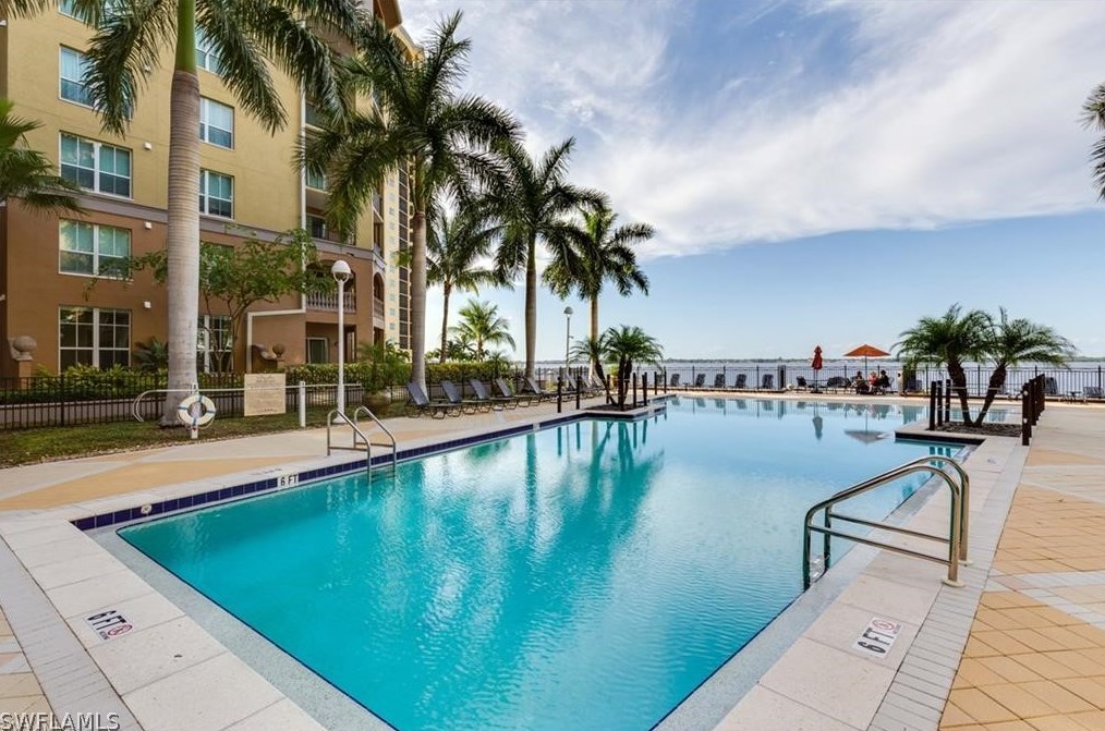 2825 Palm Beach Blvd #202, Fort Myers, FL 33916