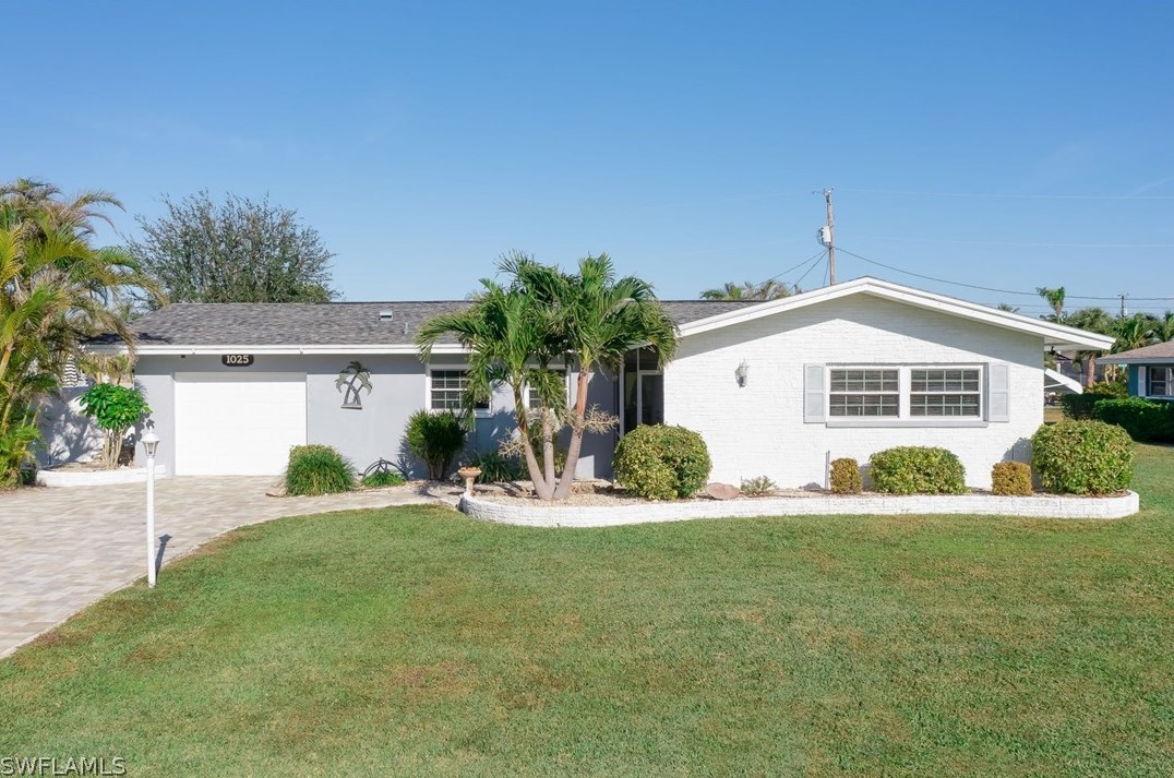 1025 Se 44th St, Cape Coral, FL 33904
