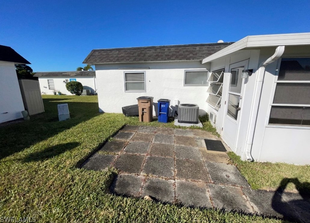 24 Temple Ct, Lehigh Acres, FL 33936