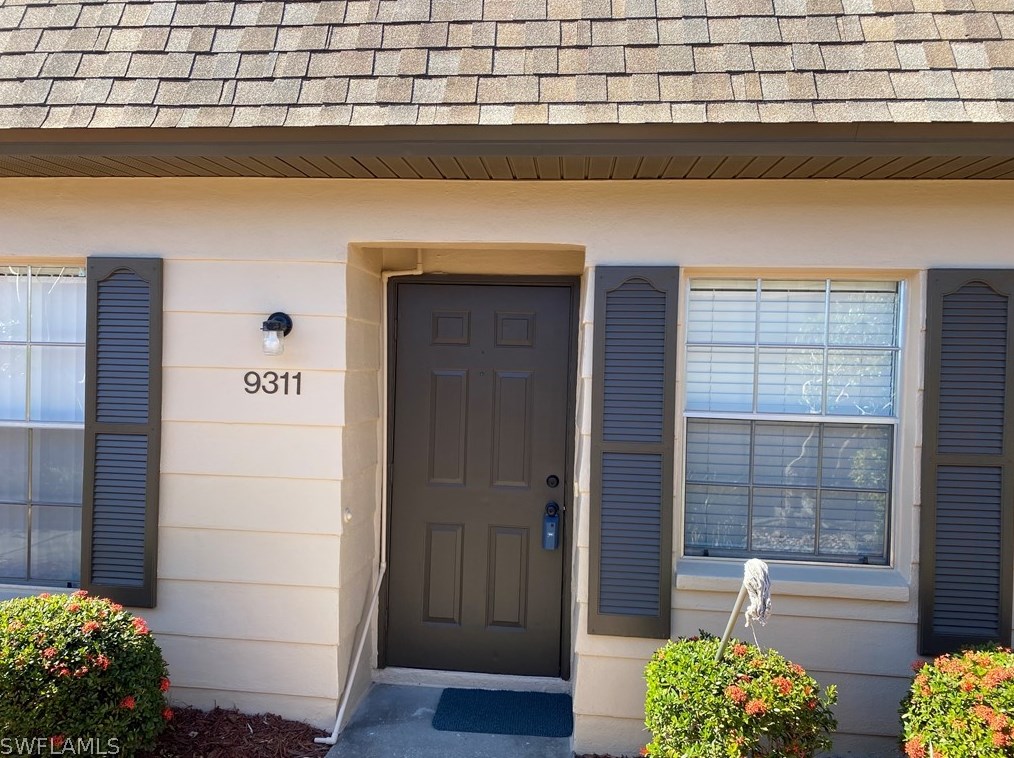 9311 Lennex Ln, Fort Myers, FL 33919-4313