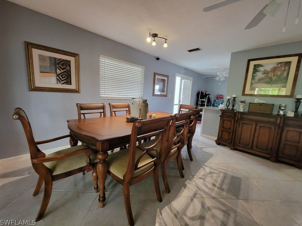 4602 Country Club Blvd, Cape Coral, FL 33904-5257