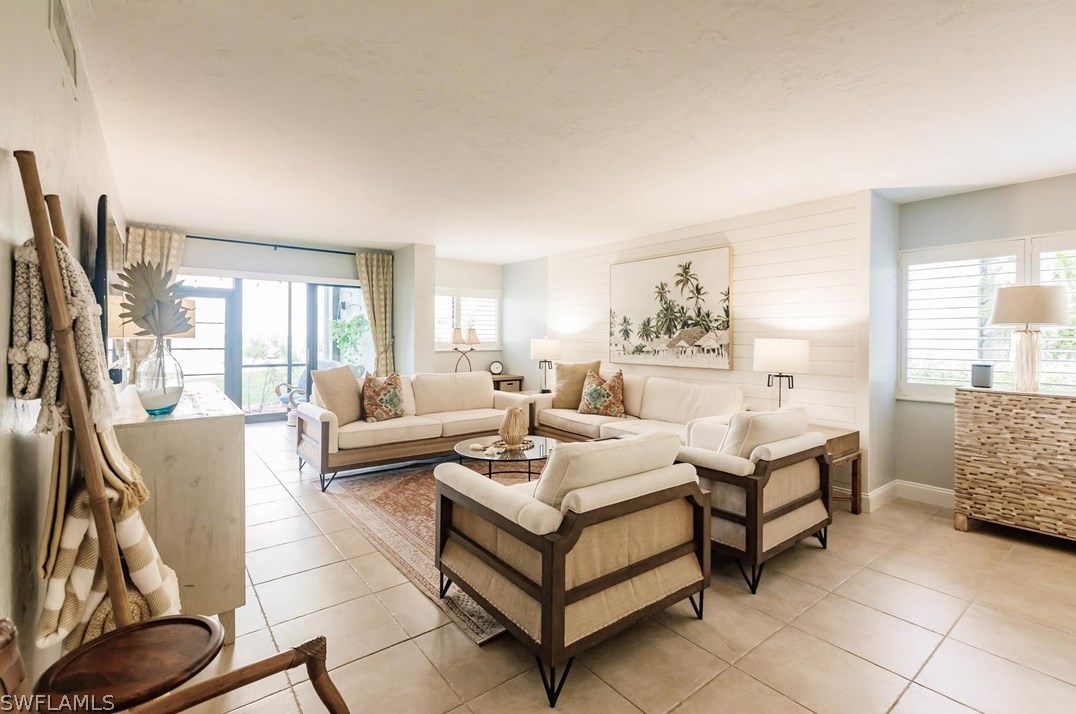4387 Bowsprit Ct, Fort Myers, FL 33919-4752