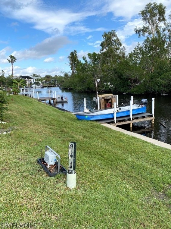 93 Sun Cir, Fort Myers, FL 33905