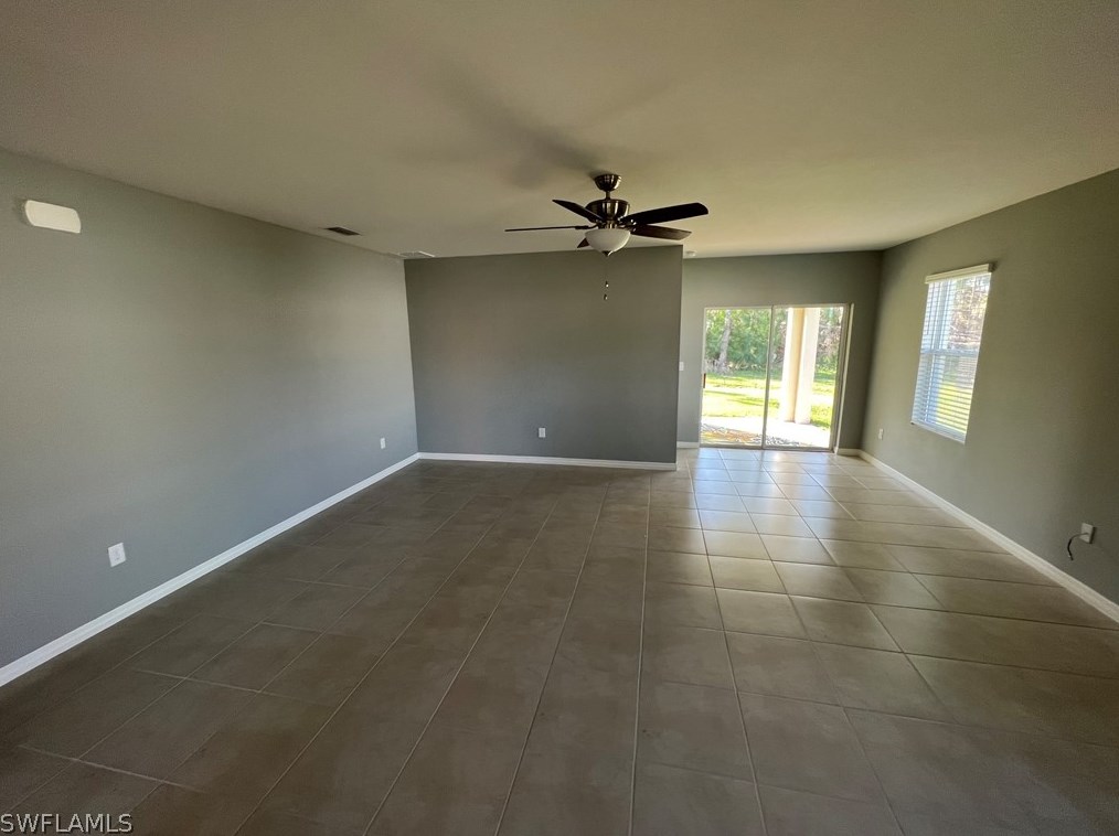 2252 Sw 4th St, Cape Coral, FL 33909