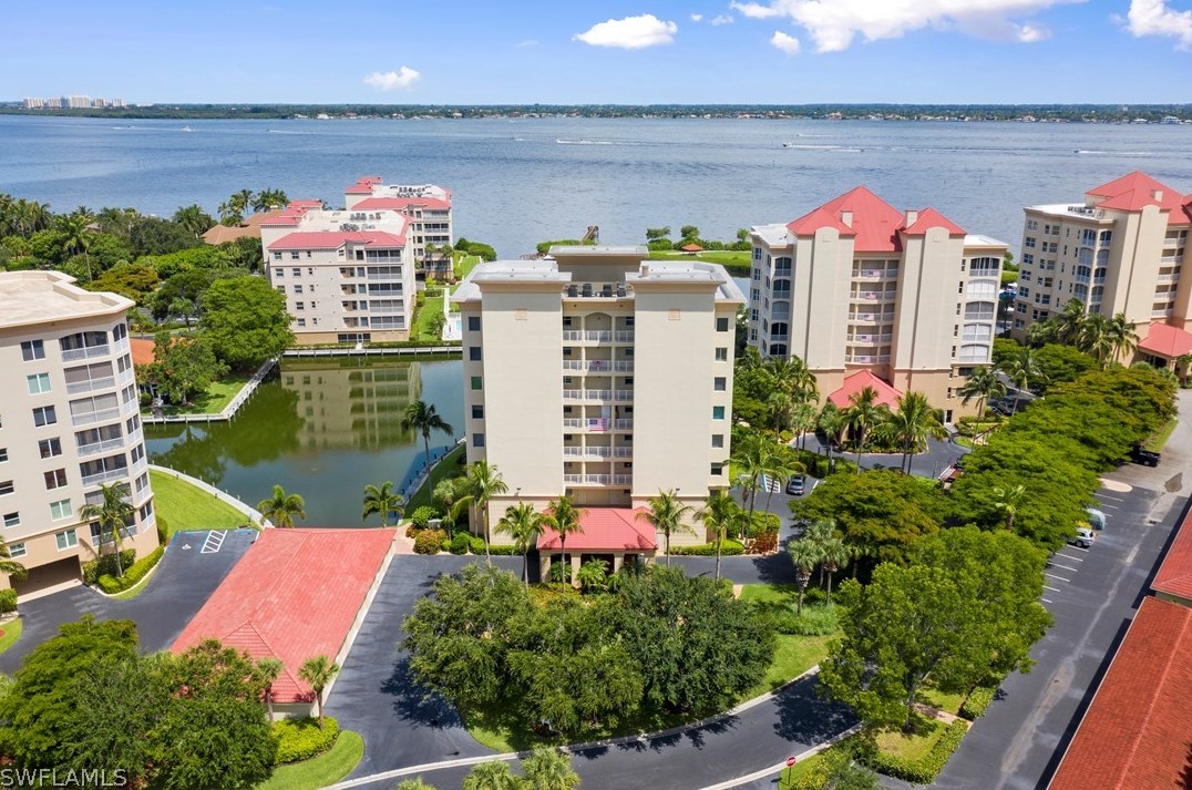 15140 Harbour Isle Dr, Fort Myers, FL 33908-6837