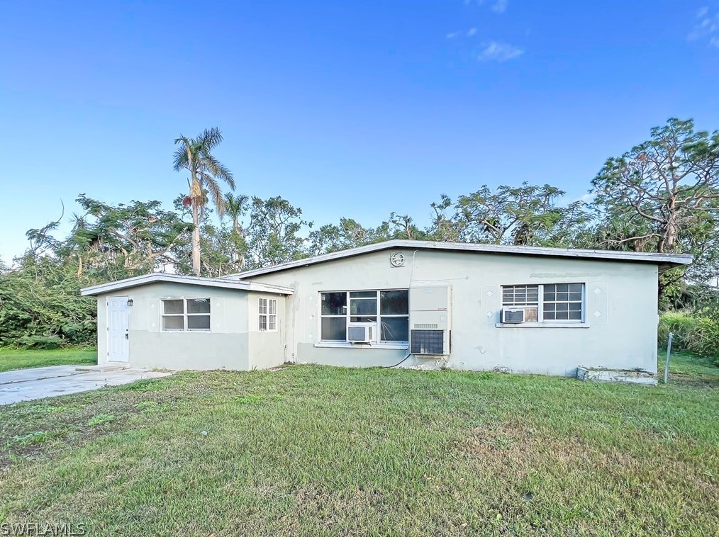 4457 Greenwood Ave, Fort Myers, FL 33905-3948
