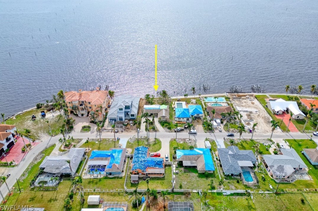 350 Bayshore Dr, Cape Coral, FL 33904-5811