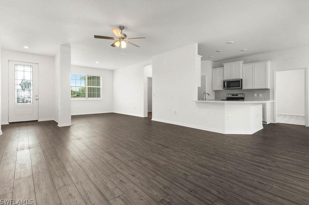 1301 8th Pl, Cape Coral, FL 33909-1422