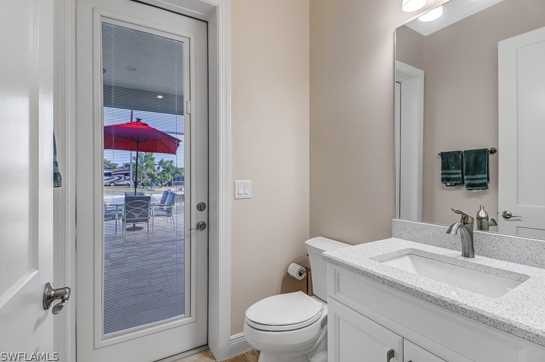 111 12th Ter, Cape Coral FL  33909-1112 exterior