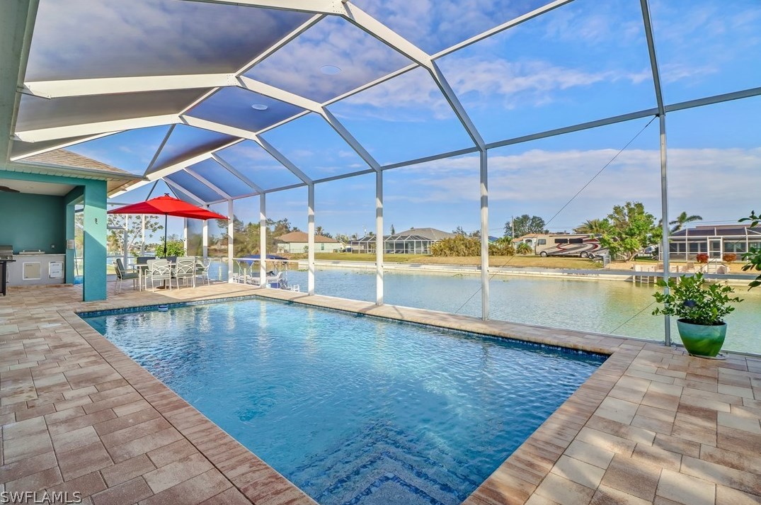 111 12th Ter, Cape Coral FL  33909-1112 exterior