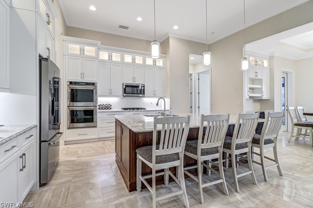 111 12th Ter, Cape Coral FL  33909-1112 exterior