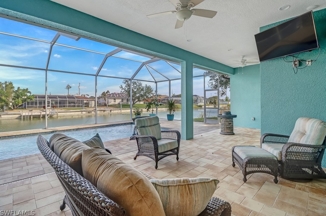 111 12th Ter, Cape Coral FL  33909-1112 exterior