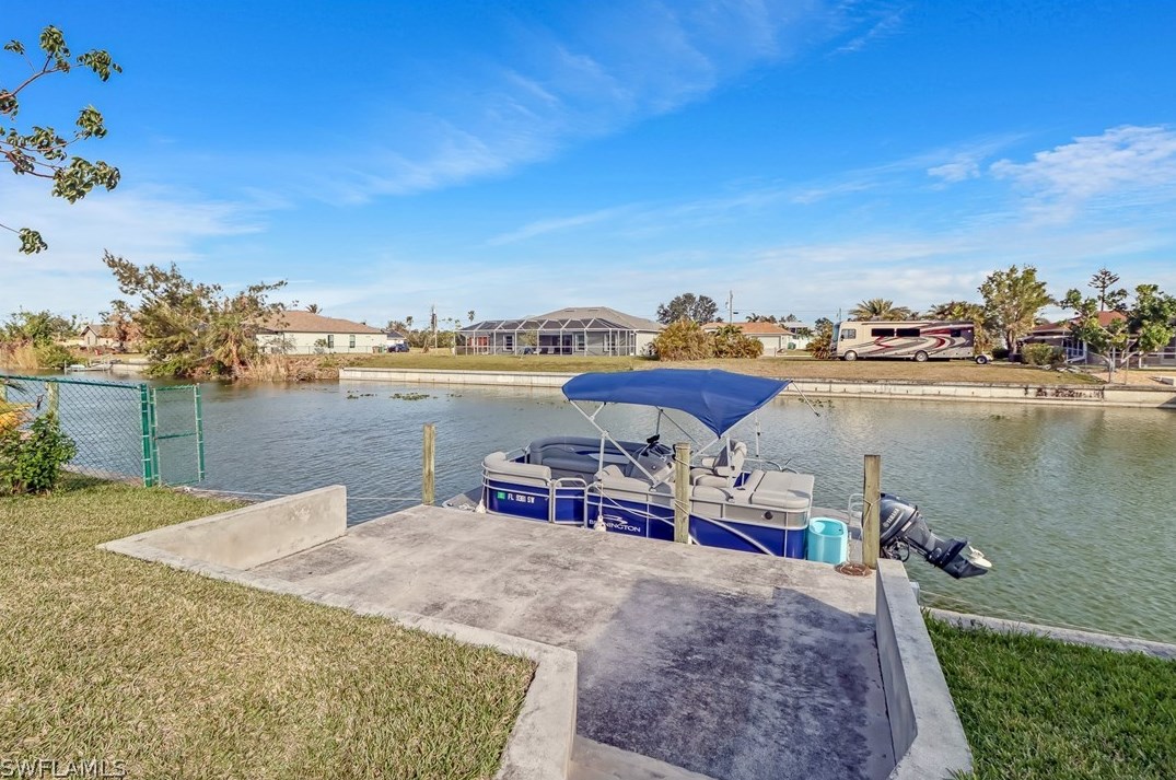 111 12th Ter, Cape Coral FL  33909-1112 exterior