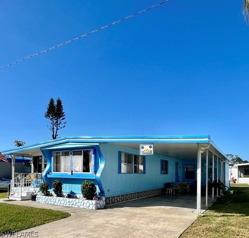 519 Blossom Ct, Fort Myers, FL 33917-5429